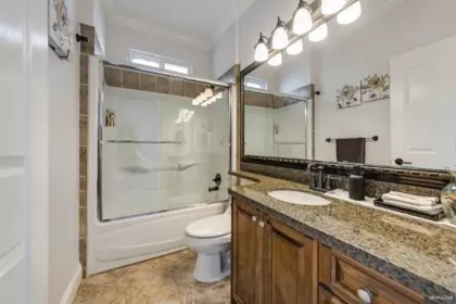 Kitchen Photo of 7506 143c Street, Surrey, BC