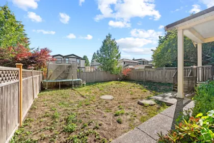 Garden / Landscaping Photo of 15568 Russell Avenue, White Rock, BC