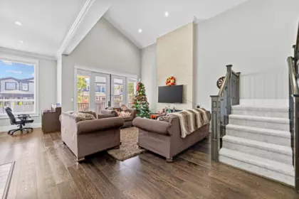 Pantry Photo of 15568 Russell Avenue, White Rock, BC