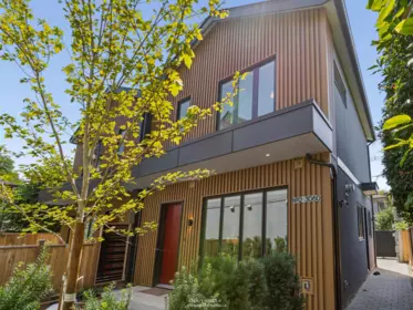 2 3060 W 34th Avenue, Vancouver, BC, Vancouver — Half Duplex for sale