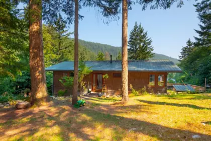 368 Eagles Nest Road, Bowen Island, BC, Bowen Island — Single Family Residence for sale