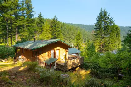 Garden / Landscaping Photo of 368 Eagles Nest Road, Bowen Island, BC