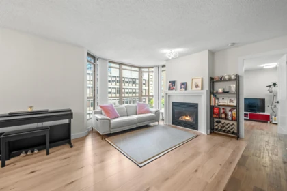 Breakfast Nook Photo of 706 867 Hamilton Street, Vancouver, BC