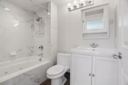 Primary Bathroom Photo of 1306 1383 Howe Street, Vancouver, BC