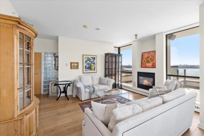 PH2 124 W 1st Street, North Vancouver, BC, North Vancouver — Apartment/Condo for sale