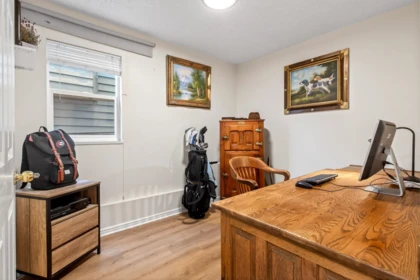 Kitchen Island Photo of 22525 Brickwood Close, Maple Ridge, BC