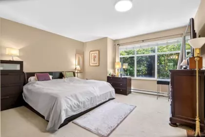 Hallway Photo of 50 14959 58 Avenue, Surrey, BC