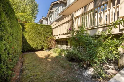 Kitchen Photo of 50 14959 58 Avenue, Surrey, BC