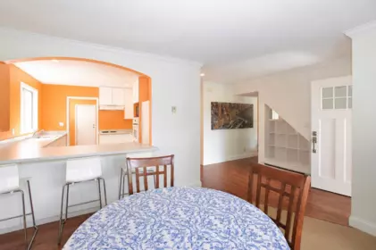 Kitchen Island Photo of 6440 Douglas Street, West Vancouver, BC