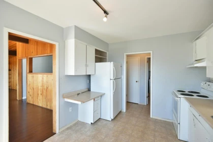 Kitchen Island Photo of 4726 Laurel Avenue, Sechelt, BC