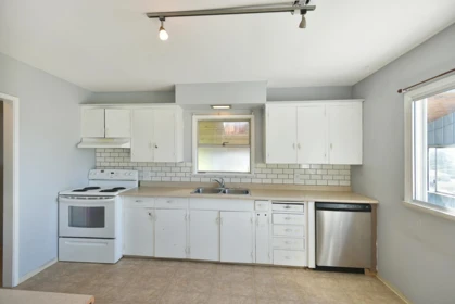 Kitchen Photo of 4726 Laurel Avenue, Sechelt, BC