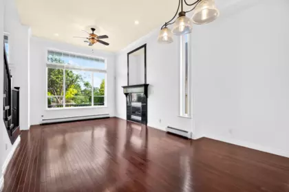 Breakfast Nook Photo of 7041 198a Street, Langley, BC