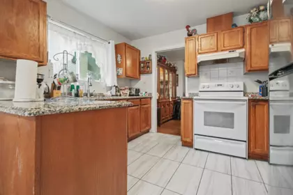 Breakfast Nook Photo of 118 6841 138 Street, Surrey, BC