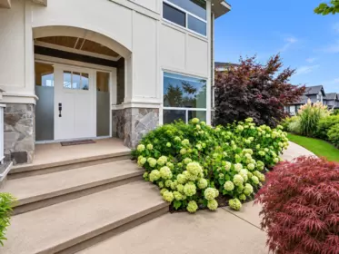 Living Room Photo of 16468 29a Avenue, Surrey, BC