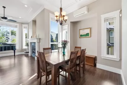 Kitchen Photo of 17726 102 Avenue, Surrey, BC