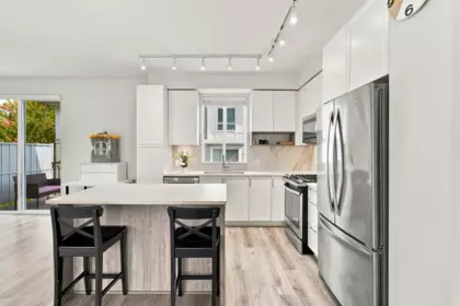 Kitchen Island Photo of 69 9688 162a Street, Surrey, BC