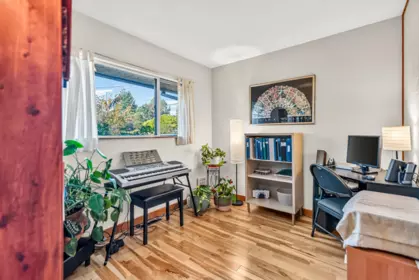Primary Bedroom Photo of 4735 Laurel Avenue, Sechelt, BC