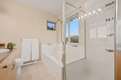Guest Bathroom Photo of 70 20350 68 Avenue, Langley, BC