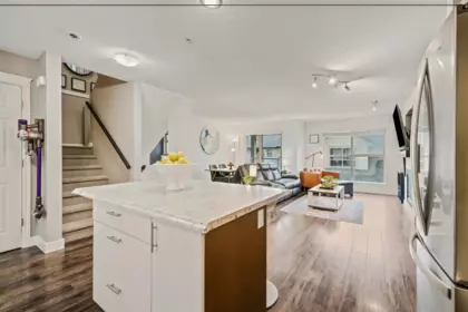 Kitchen Photo of 70 20350 68 Avenue, Langley, BC