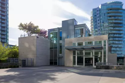 410 Beach Crescent, Vancouver, BC, Vancouver — Townhouse for sale