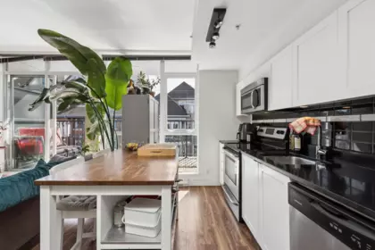 Breakfast Nook Photo of 406 2511 Quebec Street, Vancouver, BC