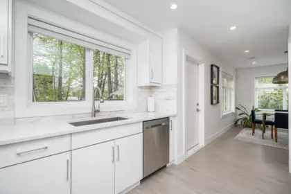 Breakfast Nook Photo of 970 Rochester Avenue, Coquitlam, BC