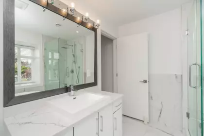 Guest Bathroom Photo of 970 Rochester Avenue, Coquitlam, BC