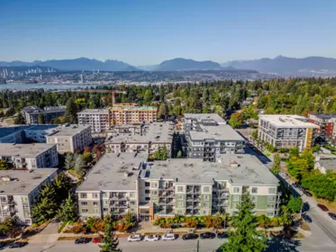 Front Yard Photo of 522 13789 107a Avenue, Surrey, BC