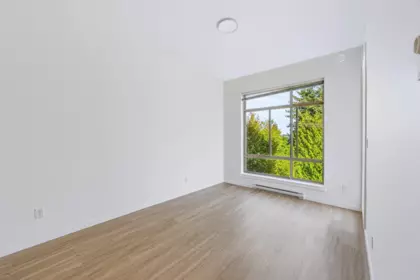 Guest Bathroom Photo of 522 13789 107a Avenue, Surrey, BC