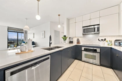 Pantry Photo of 903 15 E Royal Avenue, New Westminster, BC