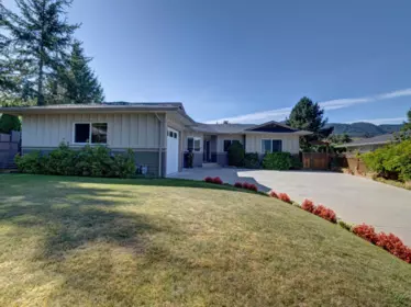 6388 Piper Place, Sechelt, BC, Sechelt — Single Family Residence for sale