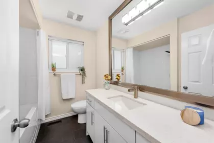 Basement Recreation Room Photo of 9611 Mcburney Drive, Richmond, BC