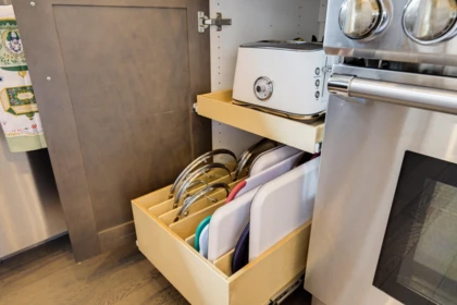 Walk-In Closet Photo of 2111 165b Street, Surrey, BC