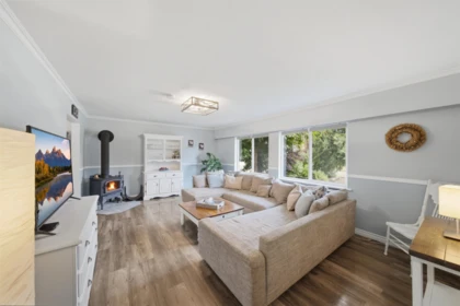 Family Room Photo of 12092 Glenhurst Street, Maple Ridge, BC