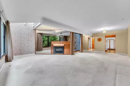 6225 Mckee Street, Burnaby, BC, Burnaby — Half Duplex for sale
