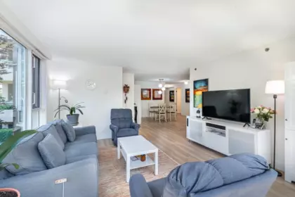 201 3150 Gladwin Road, Abbotsford, BC, Abbotsford — Apartment/Condo for sale