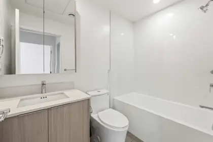 321 13968 Laurel Drive, Surrey, BC, Surrey — Apartment/Condo for sale