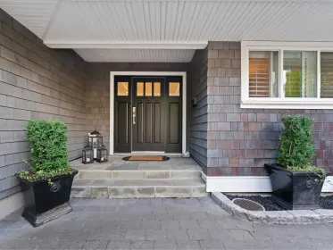 4293 Canterbury Crescent, North Vancouver, BC, North vancouver — Single Family Residence for sale