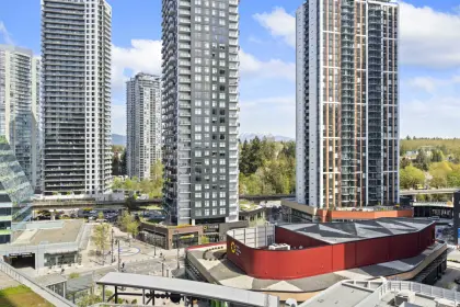 1207 13615 Fraser Highway, Surrey, BC, Surrey — Apartment/Condo for sale