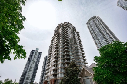 1604 4132 Halifax Street, Burnaby, BC, Burnaby — Apartment/Condo for sale