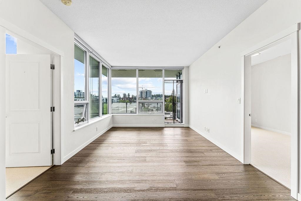 Hallway Photo of 701 3487 Binning Road, Vancouver, BC