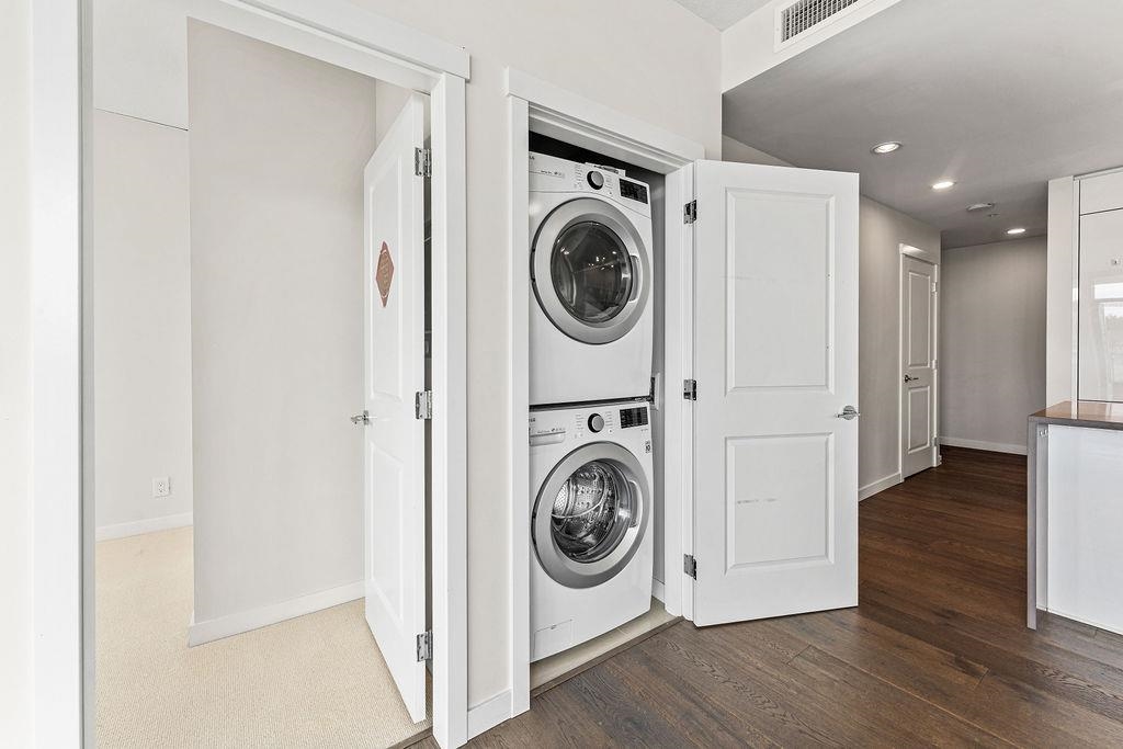 Primary Bathroom Photo of 701 3487 Binning Road, Vancouver, BC