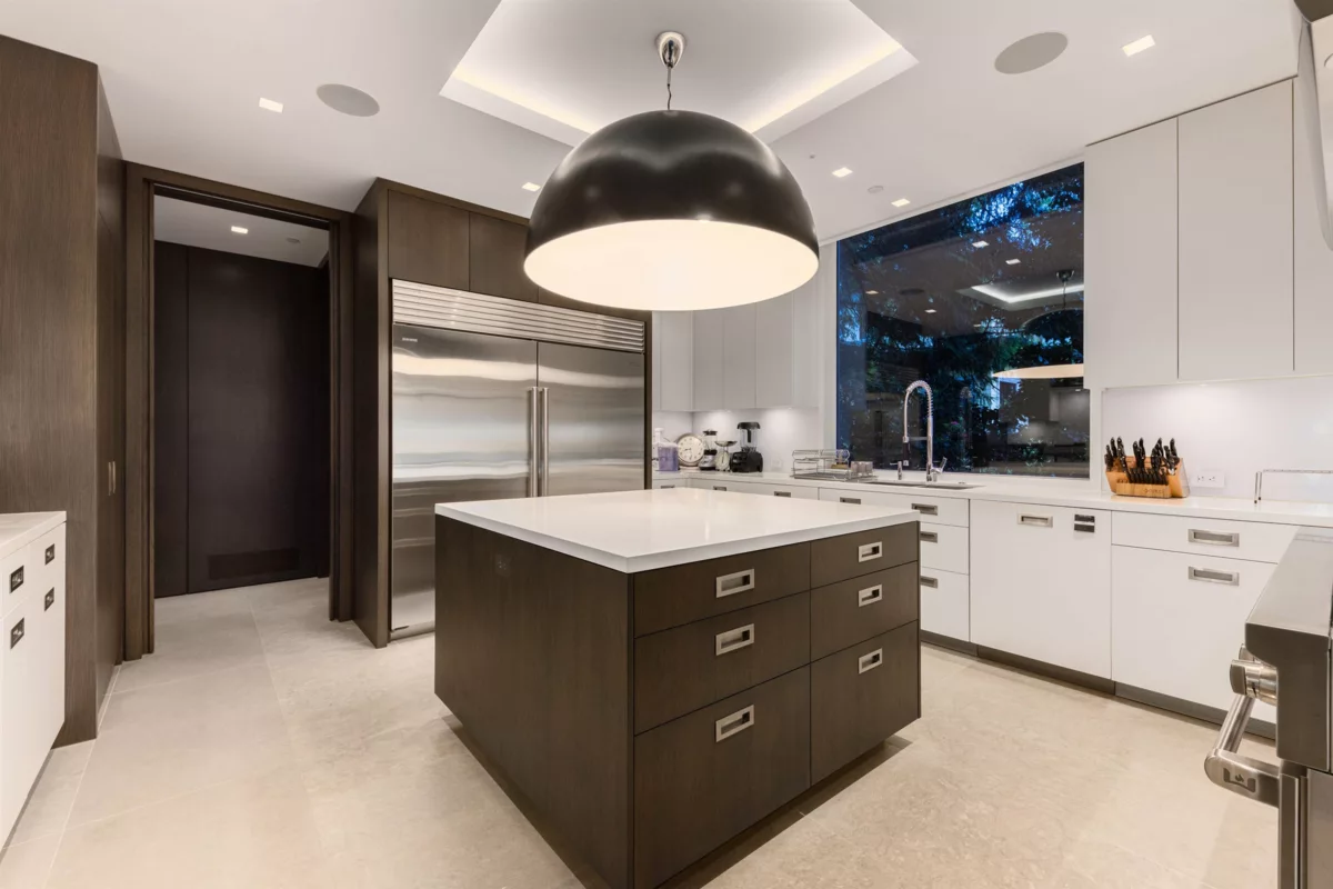 Entry Foyer Photo of 6330 Macdonald Street, Vancouver, BC