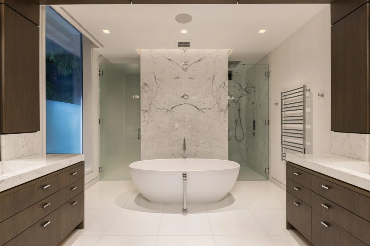 Front Yard Photo of 6330 Macdonald Street, Vancouver, BC