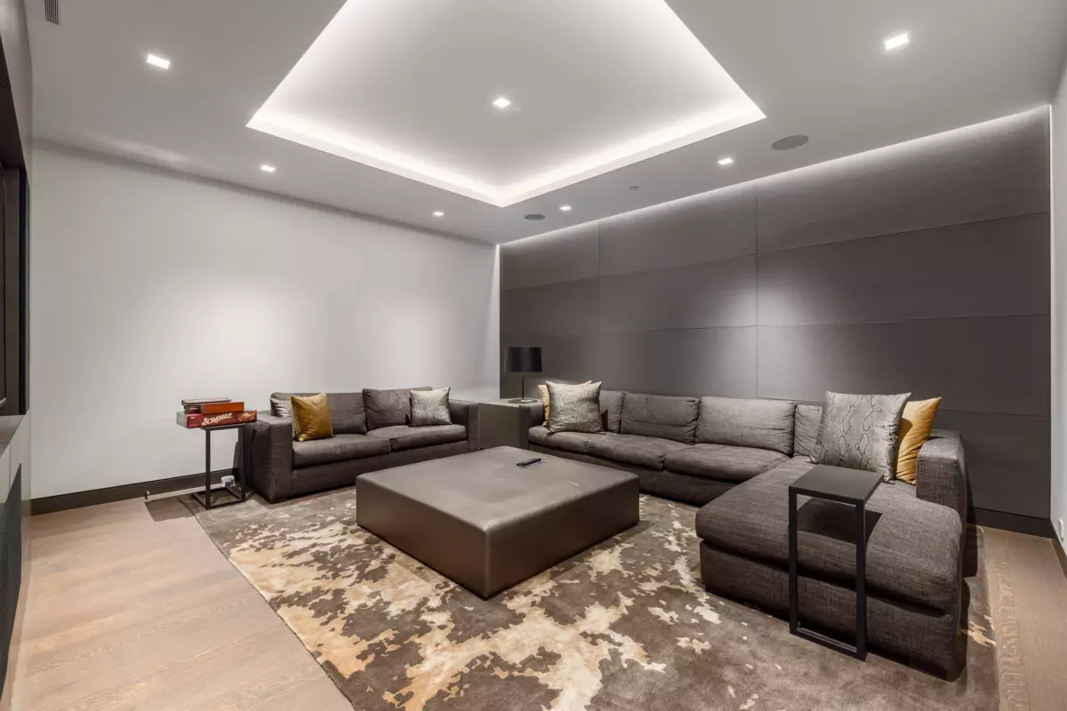 Outdoor Patio Photo of 6330 Macdonald Street, Vancouver, BC