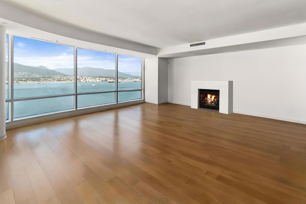 Kitchen Island Photo of 2101 1169 W Cordova Street, Vancouver, BC