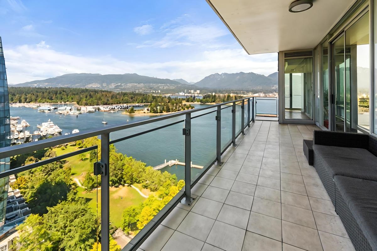 Walk-In Closet Photo of 2101 1169 W Cordova Street, Vancouver, BC