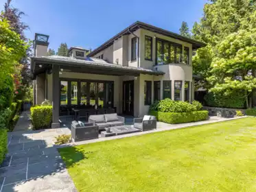 Garden / Landscaping Photo of 6448 Macdonald Street, Vancouver, BC