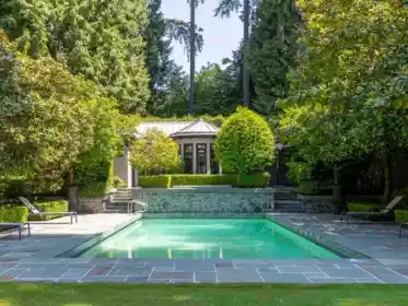 Hot Tub / Spa Photo of 6448 Macdonald Street, Vancouver, BC