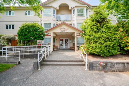 110 5977 177b Street, Surrey, BC, Surrey — Apartment/Condo for sale